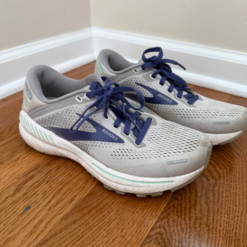 Brooks Adrenaline GTS 22 Womens Running Shoes Grey Blue Mint Size 7.5‎